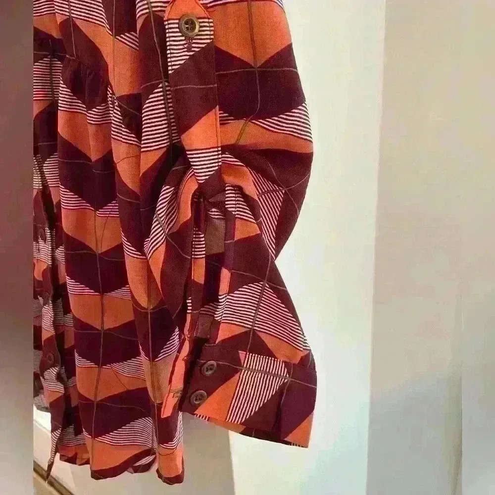 Entro Blouse Size Small Flowy Button Up Longer Blouse - Picture 4 of 10